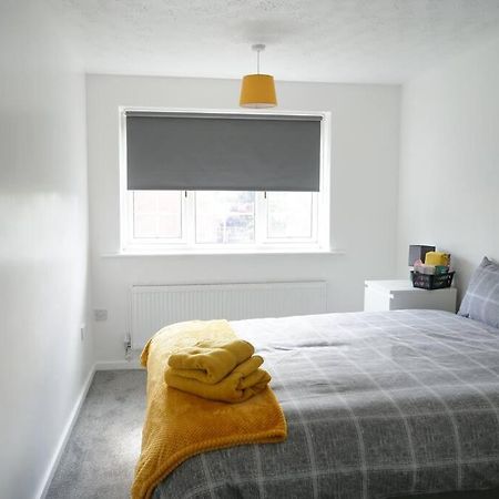 Cosy Four Bed Property With En-Suite Near To Nec Birmingham Airport And The City Exteriér fotografie