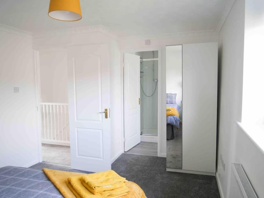 Cosy Four Bed Property With En-Suite Near To Nec Birmingham Airport And The City Exteriér fotografie