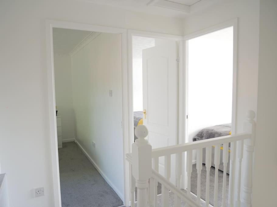 Cosy Four Bed Property With En-Suite Near To Nec Birmingham Airport And The City Exteriér fotografie